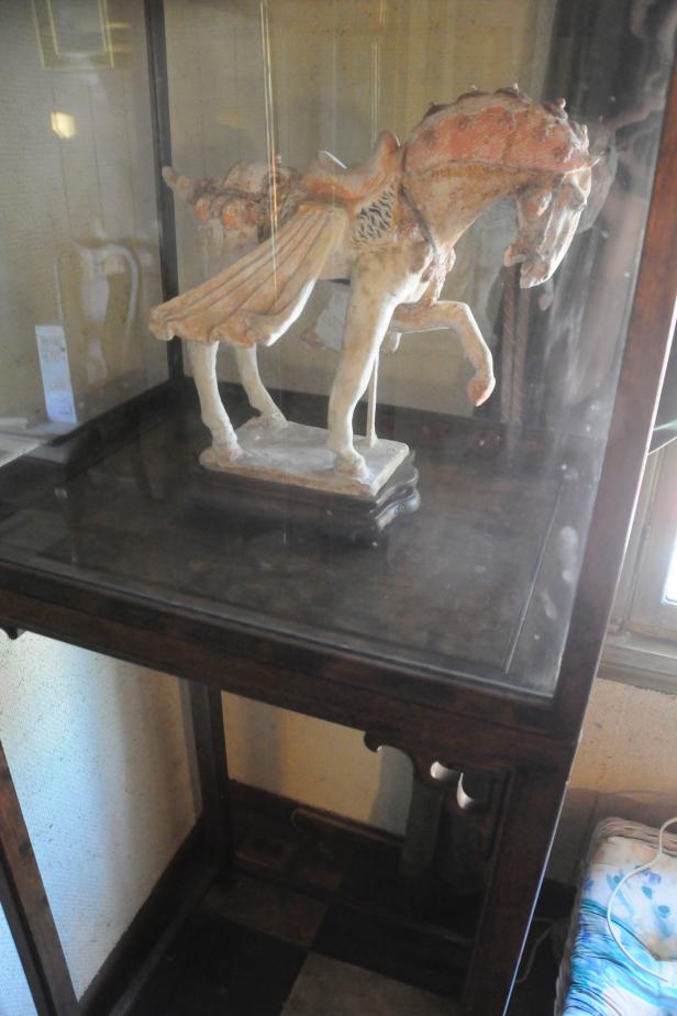 Tang Dynasty Horse Sculpture Tang Dynasty Horse Sculpture