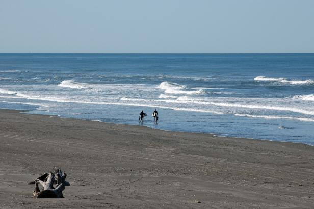 Beach in Westport, Wash. Beach in Westport, Wash.