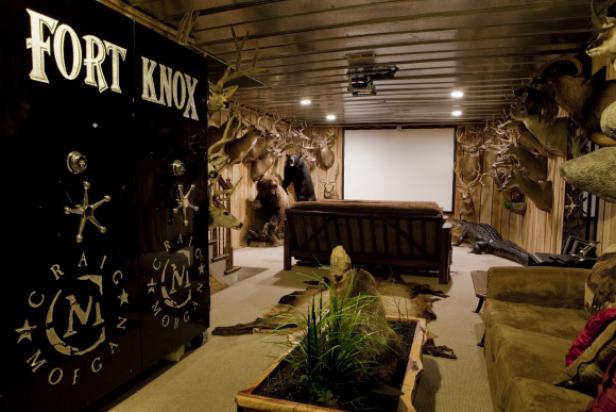 Luxurious Outdoorsy Man Caves Gac