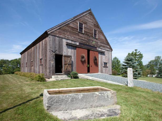 Historical Barn Residence: 1800s Barn