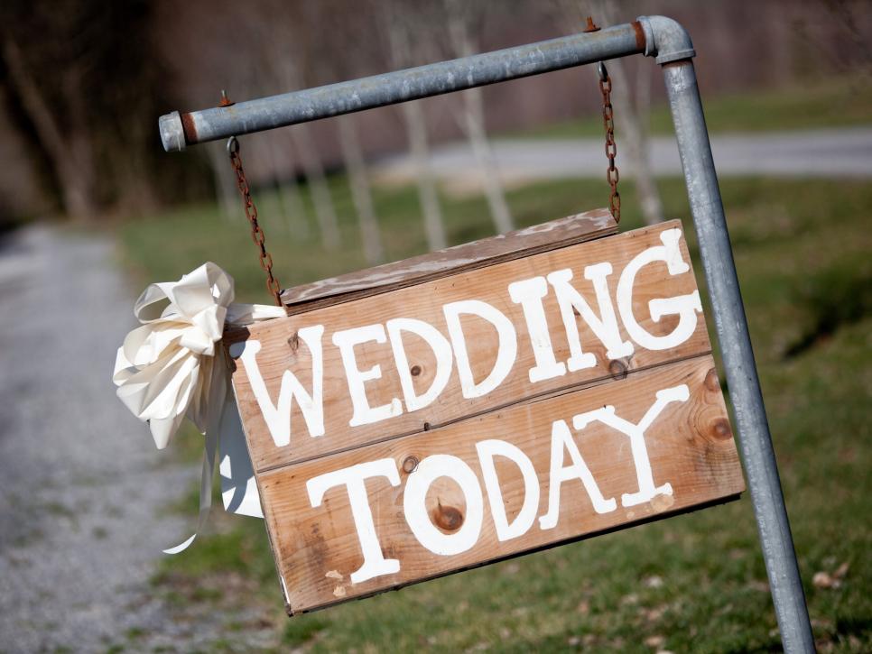 23 Ideas For Easy And Cheap Wedding Signs And Banners Gac